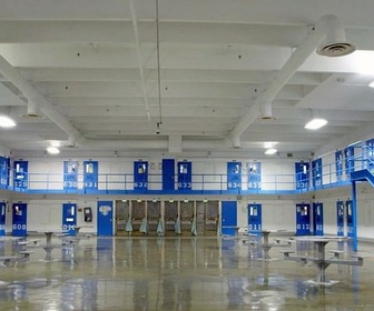 Replay Une prison de haute sécurité aux USA - 8m2 de solitude