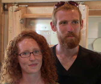 Replay Tiny House Nation - S03 E01