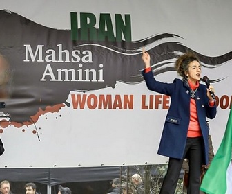 Replay Iran : un régime toujours plus répressif - Femme, vie, liberté - Une révolution iranienne