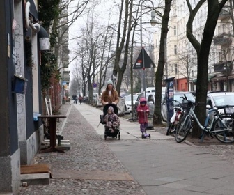 Replay Focus - Garde d'enfants en Allemagne : le casse-tête des mères actives