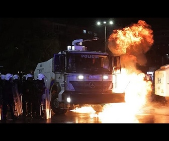 Replay Affrontements à Tirana lors d'une manifestation de l'opposition