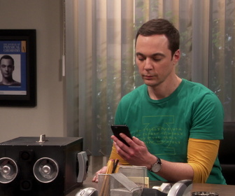 Replay The Big Bang Theory - S10E14 - Le décodeur d'émotions !
