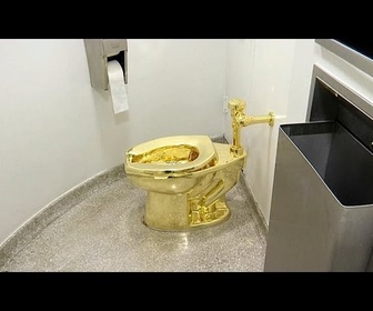 Replay Un WC en or massif vendu 12 millions de dollars aux enchères