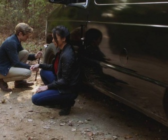 Replay MacGyver - S4 E13 - Sauvez le monde