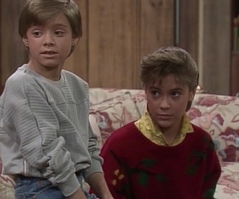 Replay Madame est servie - S02 E20 - Pertes et profits