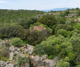 Replay Les 100 lieux qu'il faut voir - De Porto-Vecchio à Propriano : le chemin de l'âme corse