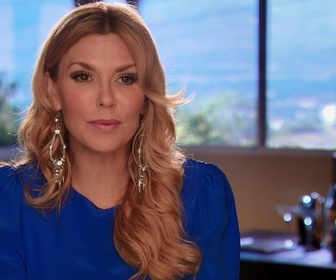 Replay Les real housewives de Beverly Hills - S3 E10 - L'art adoucit les mœurs