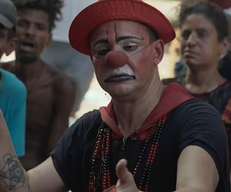 Replay ARTE Reportage - Brésil : le clown de Cracolandia