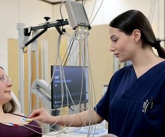 Replay Accident cardiaque : chaque minute compte ! - ARTE Regards