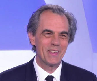 Replay C dans l'air l'invité - Philippe Dessertine - Économie : un avenir si sombre ?