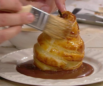 Replay Tous en cuisine - Brochettes de Saint-Jacques et poire feuilletée chocolat