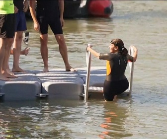 Replay Destination Paris - Promesse tenue : la maire de Paris se jette à l'eau avant les JO