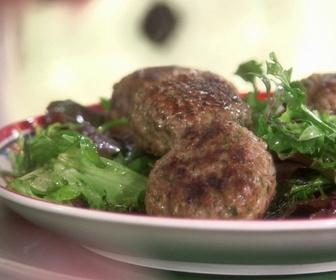 Replay Petits plats en équilibre - Kefta d'agneau aux herbes à la marocaine