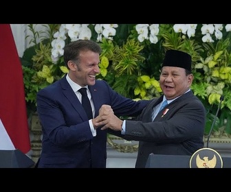 Replay Macron rencontre son grand ami Subianto en Indonésie pour discuter de défense et de commerce