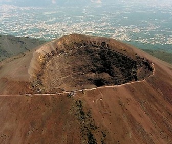 Replay Naples : un volcan peut en cacher un autre - Des volcans et des hommes