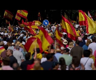 Replay Des milliers manifestent à Madrid pour demander la démission du Premier ministre Pedro Sánchez