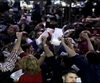 Replay Info éco - À Chicago, 4000 traders de la Bourse des matières premières demandent justice