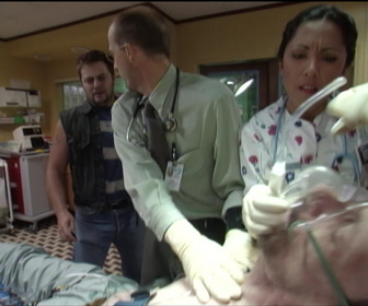 Replay S4E1 - Direct aux urgences