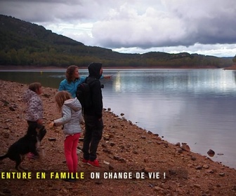 Replay Les docs de Karine Ferri - Aventure en famille : on change de vie !