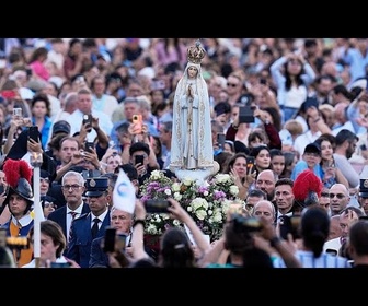 Replay Des milliers de fidèles se rassemblent au sanctuaire de Fatima