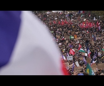 Replay Euronews sur le terrain : des centaines de milliers de manifestants dans les rues de Paris