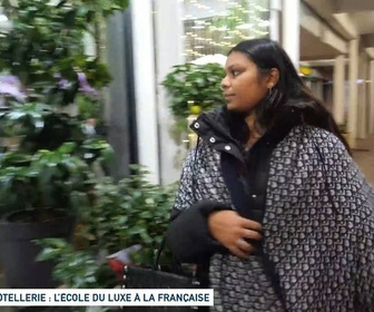 Replay Un jour, un doc week-end - Hôtellerie : l'école du luxe à la française