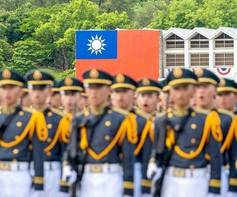 Replay La nouvelle puissance de la Chine, qui s'y oppose ? - Tracks East
