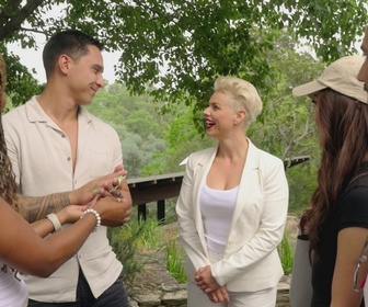 Replay Million Dollar Weekend - Saison 01 Episode 04 - Une nouvelle recrue très bavarde