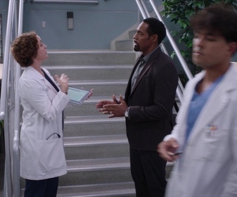 Replay Grey's anatomy - S21 E03 - Bas les masques