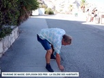 Replay Un jour, un doc week-end - Tourisme de masse, explosion des prix : la colère des habitants (2/2)