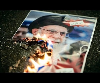 Replay L'ayatollah Ali Khamenei tué lors des frappes samedi matin