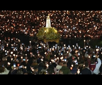 Replay Près de 250 000 personnes ont assisté à la procession aux chandelles de Fatima