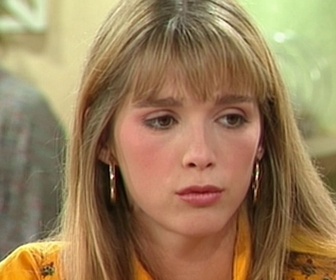 Replay Hélène et les garçons - S02 E01 - La séance