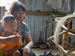 Replay Les tisseuses de lotus du lac Inle