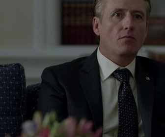 Replay Homeland - S8 E9 - En plein vol