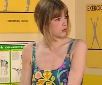 Replay Hélène et les garçons - S04 E03 - Clandestins