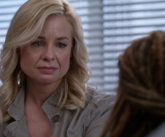 Replay Grey's anatomy - S15 E06 - La Fête des morts