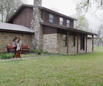 Replay Sell This House - S10 E06