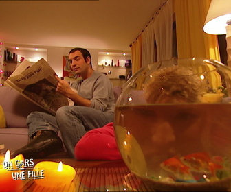 Replay Un gars, une fille - S4E27 - Dans leur salon (2)
