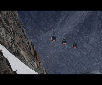 Replay Italie : quatre blessés et une centaine de personnes bloquées après l'accident d'un téléphérique