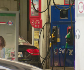 Replay Info éco - Pétrole : cinq pays européens veulent relancer la taxe sur les superprofits, mais pas la France