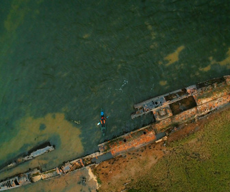 Replay Phénomènes vus de l'espace - S5E2 - Sous-marin et radio pirate