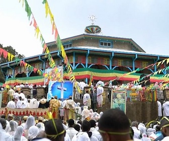 Replay Christian Lacroix à Arles / Addis Abeba / Louisiane - Invitation au voyage