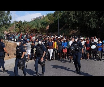 Replay L'Espagne transfère des centaines de migrants de la plage de Ceuta vers des abris temporaires