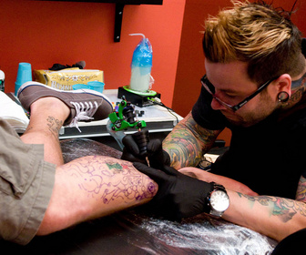 Replay Ink Master - Le meilleur tatoueur - S3E5 - Tatu Baby perd pied