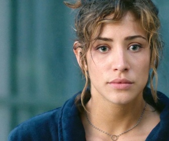 Replay Les ombres rouges - S01 E02