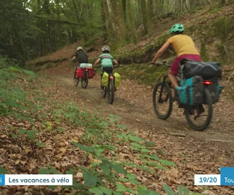 Replay Les dossiers d'ICI - Les vacances à vélo