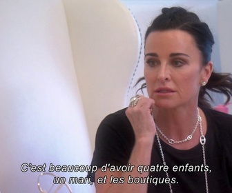 Replay Les real housewives de Beverly Hills - S9 E14 - Le show continue