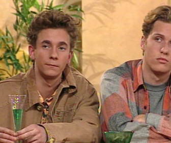 Replay Le miel et les abeilles - S02 E10 - Dîner à la ruche