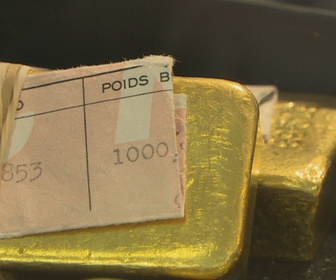 Replay Info éco - L'or franchit la barre des 5 000 dollars l'once, une première historique